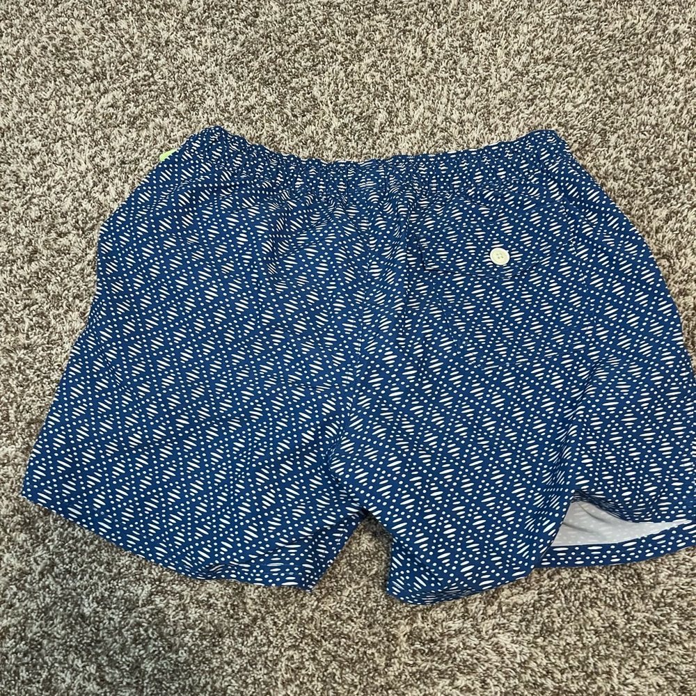 Colorful Patterned Swim Shorts Set - Picture 9 of 11